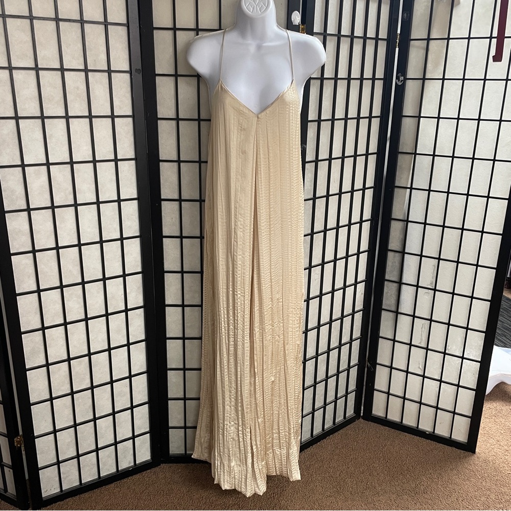 Zara ladies wrinkled satin cream, jumpsuit size large - Picture 1 of 9